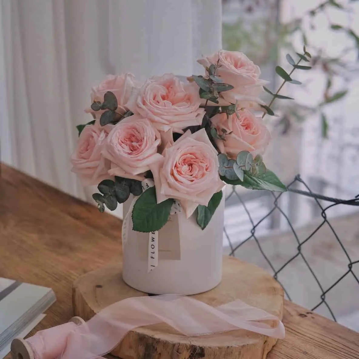 Garden Roses Hat Box