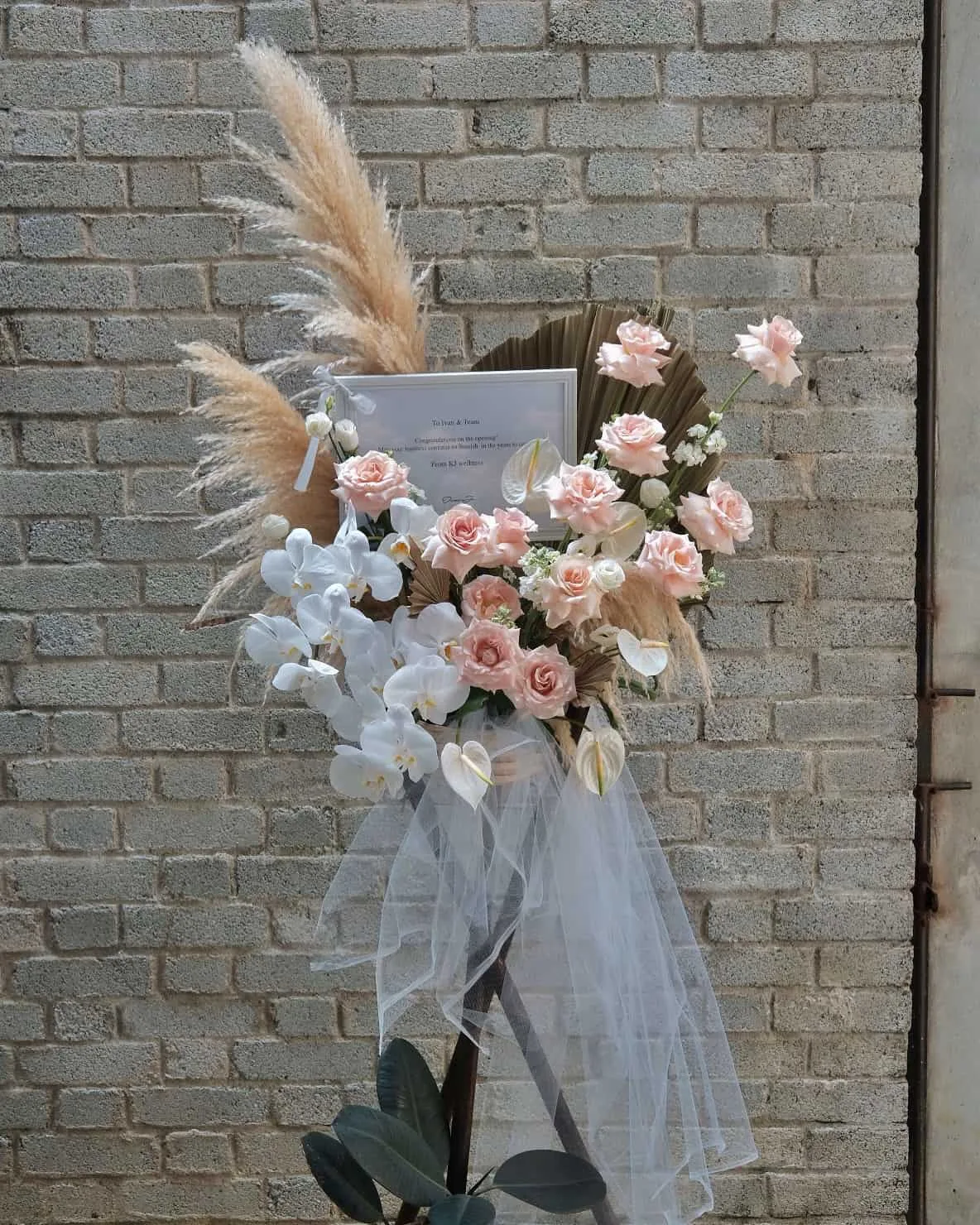 Elegant Style Floral Stand 1