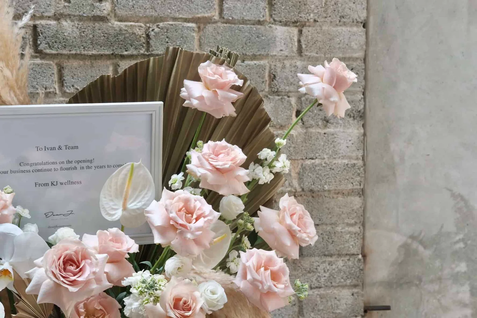Elegant Style Floral Stand 3