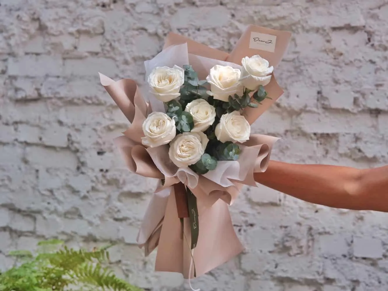 Minimalist White Roses 1