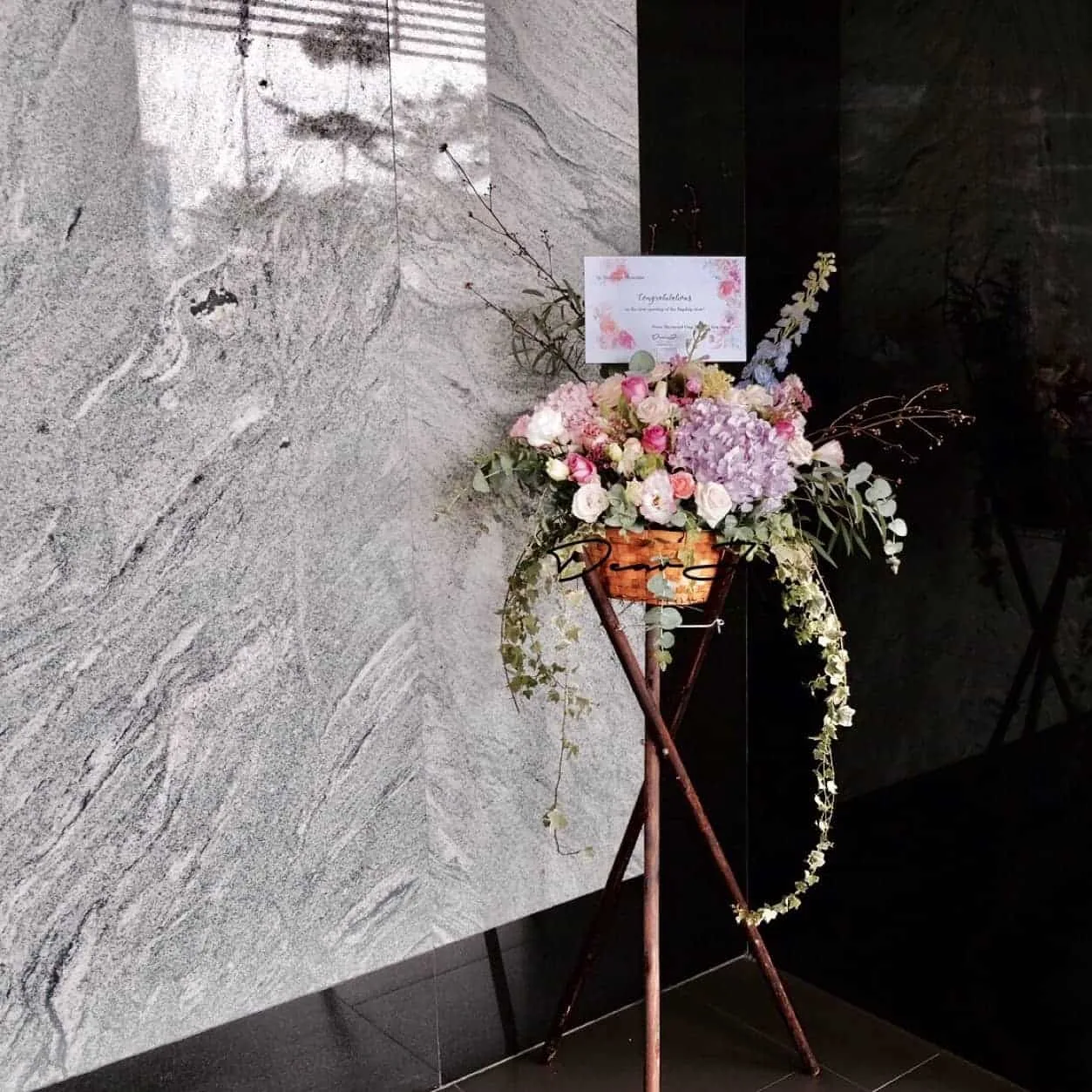 Signature Flower Stand 2