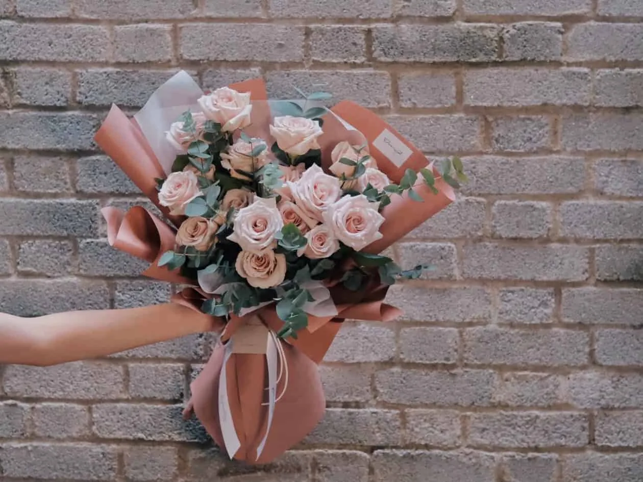 Quicksand Roses Bouquet 1